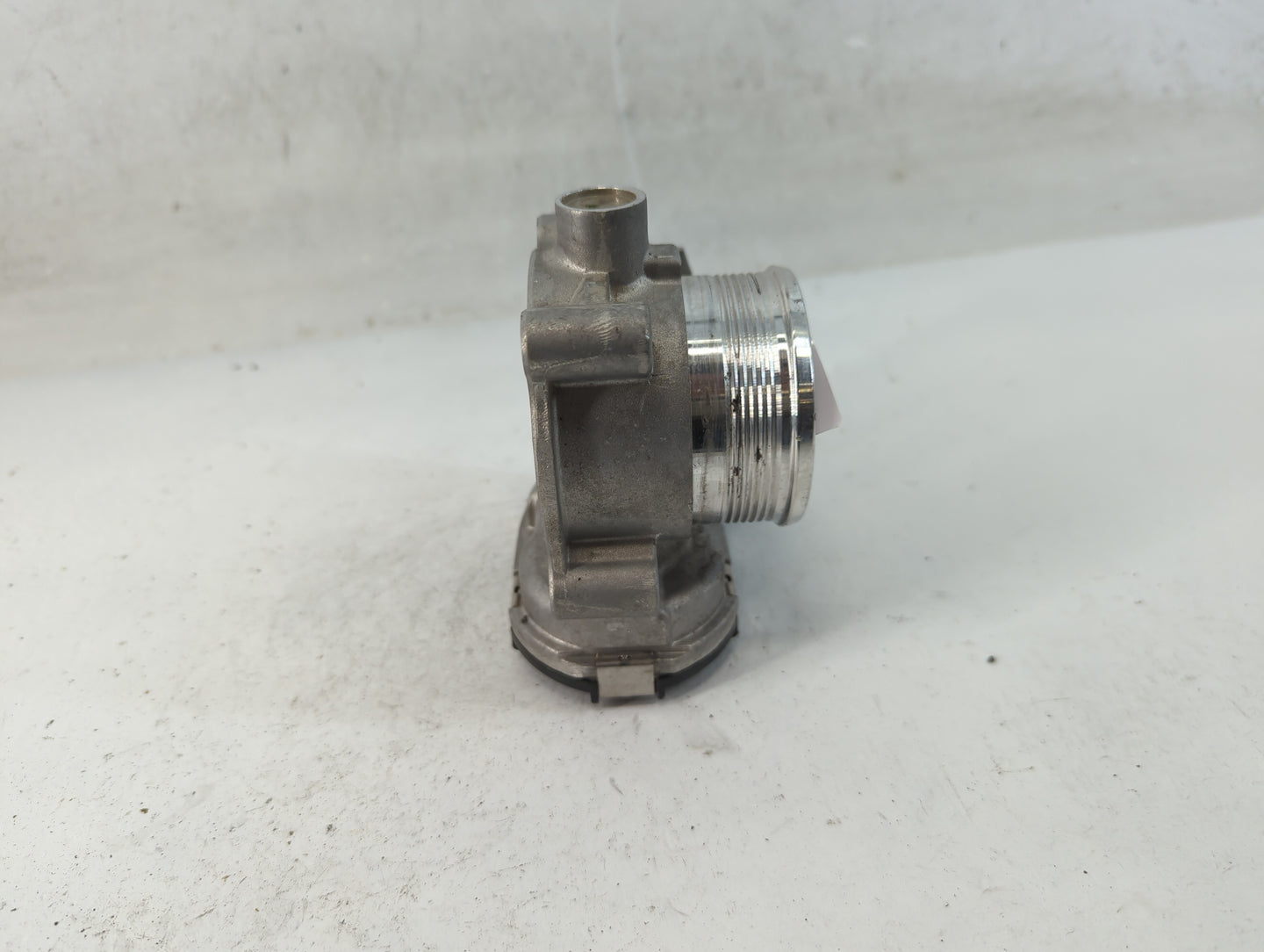 2014-2018 Ford Focus Throttle Body P/N:DS7E-9F991-BB Fits Fits 2014 2015 2016 2017 2018 2019 2020 2021 2022 OEM Used Auto Pa