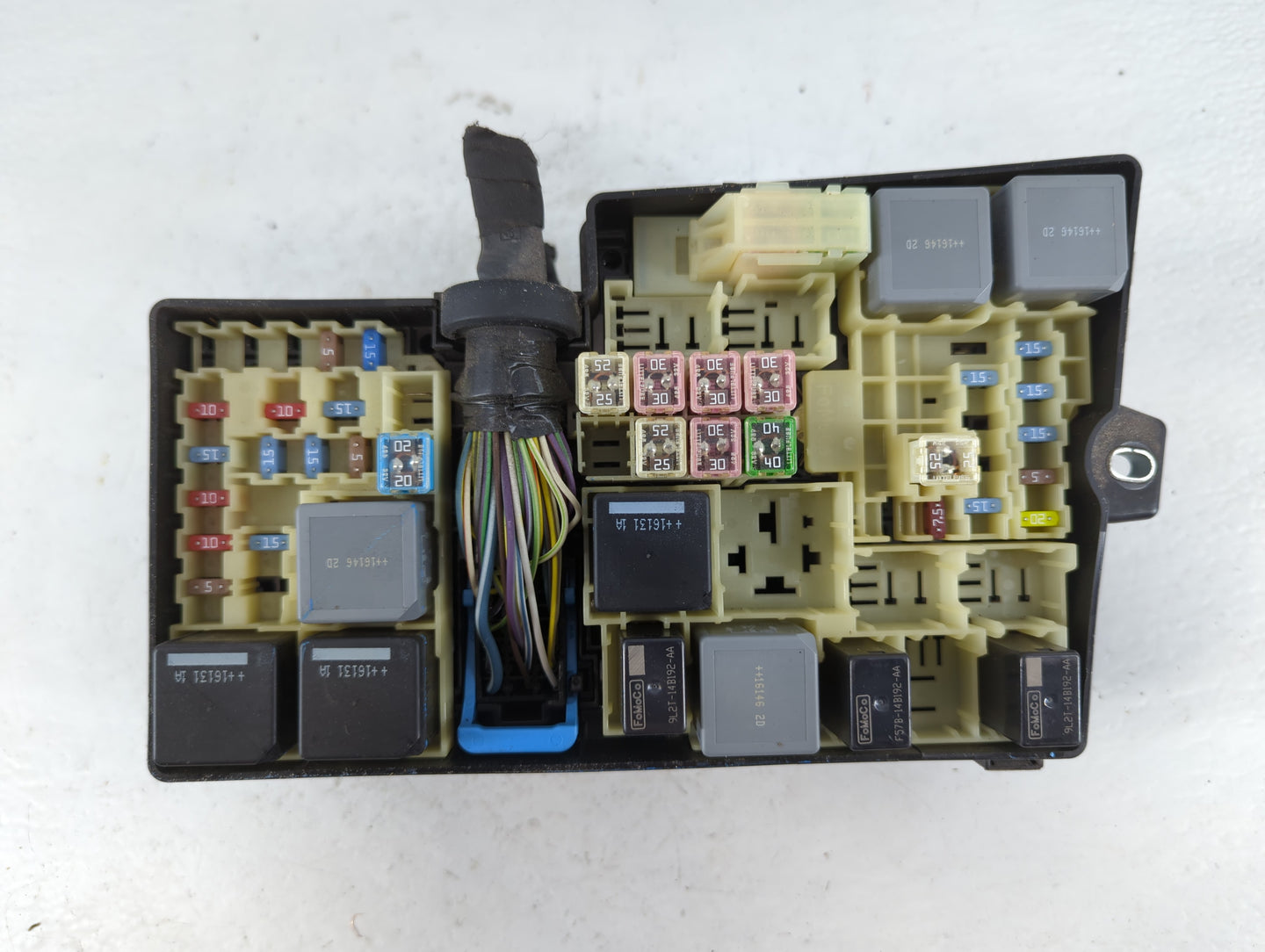 2016 Ford Focus Fusebox Fuse Box Panel Relay Module P/N:E02345500 AV6T-14A067-AD Fits OEM Used Auto Parts - Oemusedautoparts