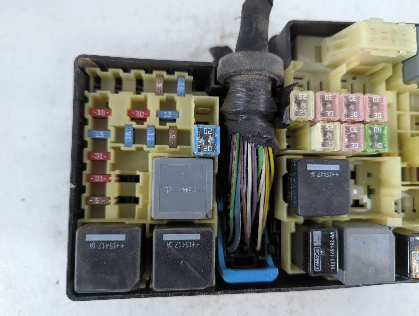 2016 Ford Focus Fusebox Fuse Box Panel Relay Module P/N:AV6T-14A067-AD Fits Fits 2014 2015 OEM Used Auto Parts - Oemusedauto