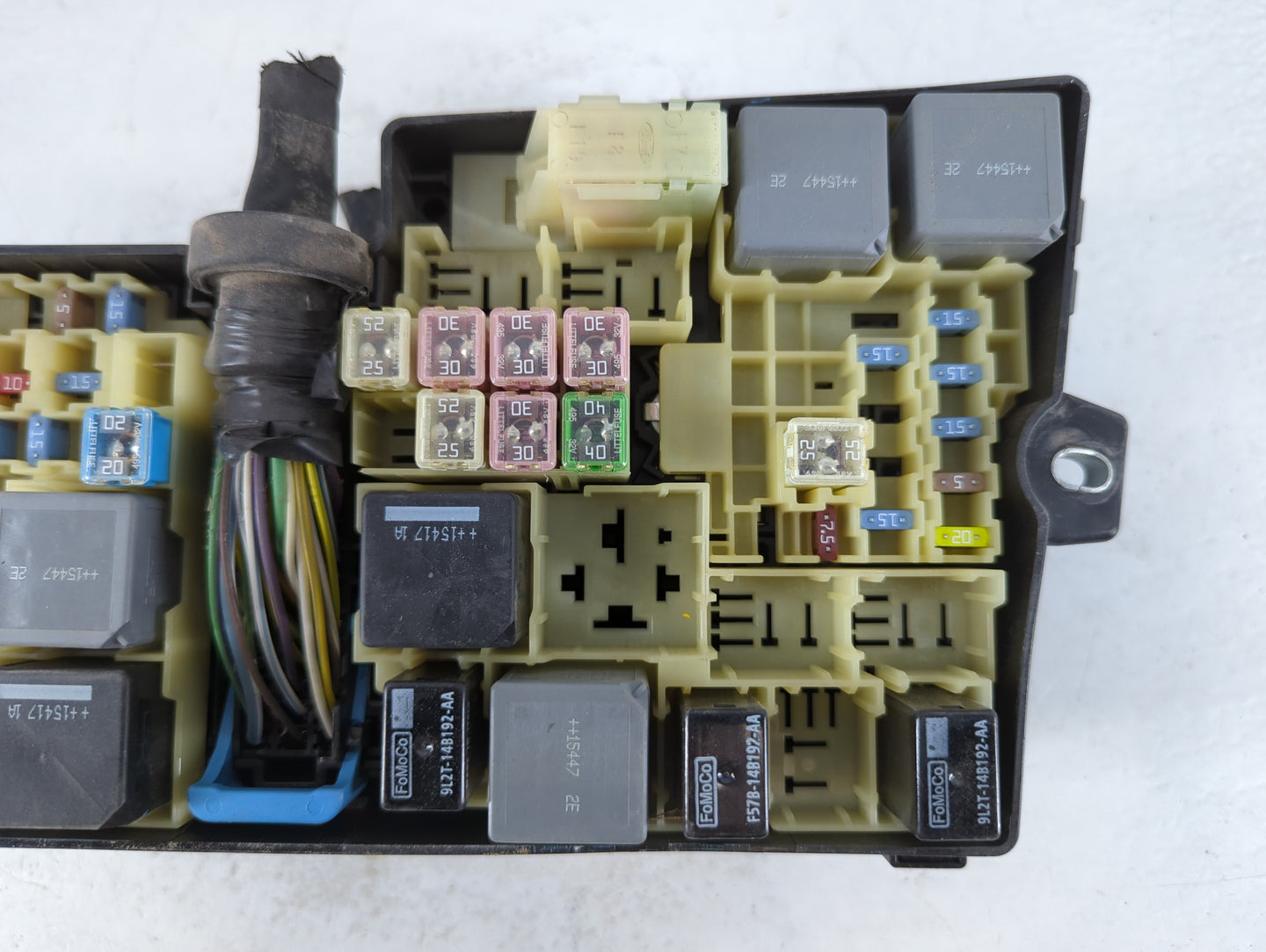 2016 Ford Focus Fusebox Fuse Box Panel Relay Module P/N:AV6T-14A067-AD Fits Fits 2014 2015 OEM Used Auto Parts - Oemusedauto
