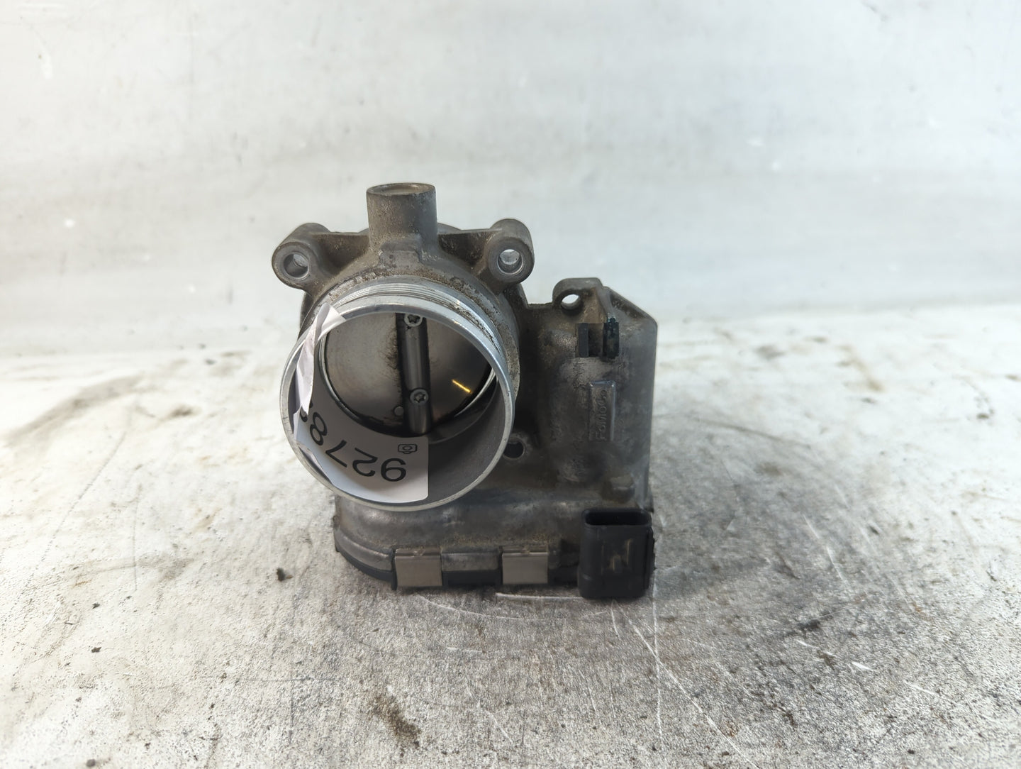 2014-2018 Ford Focus Throttle Body P/N:DS7E-9F991-BB Fits Fits 2014 2015 2016 2017 2018 2019 2020 2021 2022 OEM Used Auto Pa