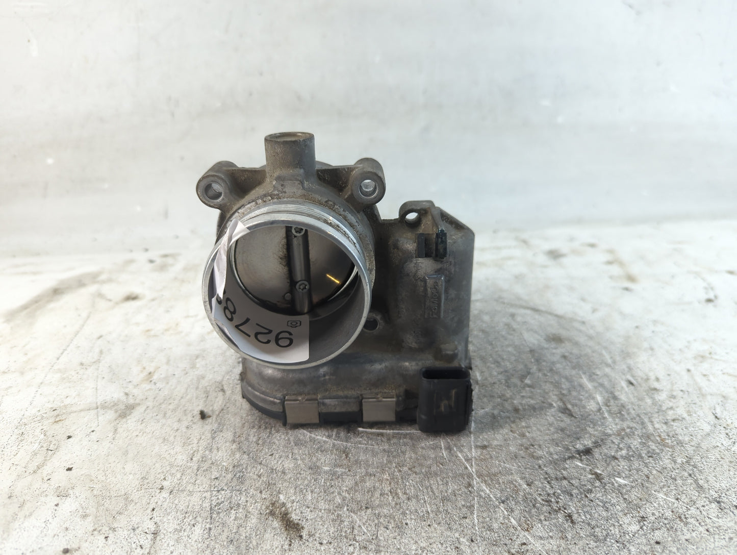 2014-2018 Ford Focus Throttle Body P/N:DS7E-9F991-BB Fits Fits 2014 2015 2016 2017 2018 2019 2020 2021 2022 OEM Used Auto Pa