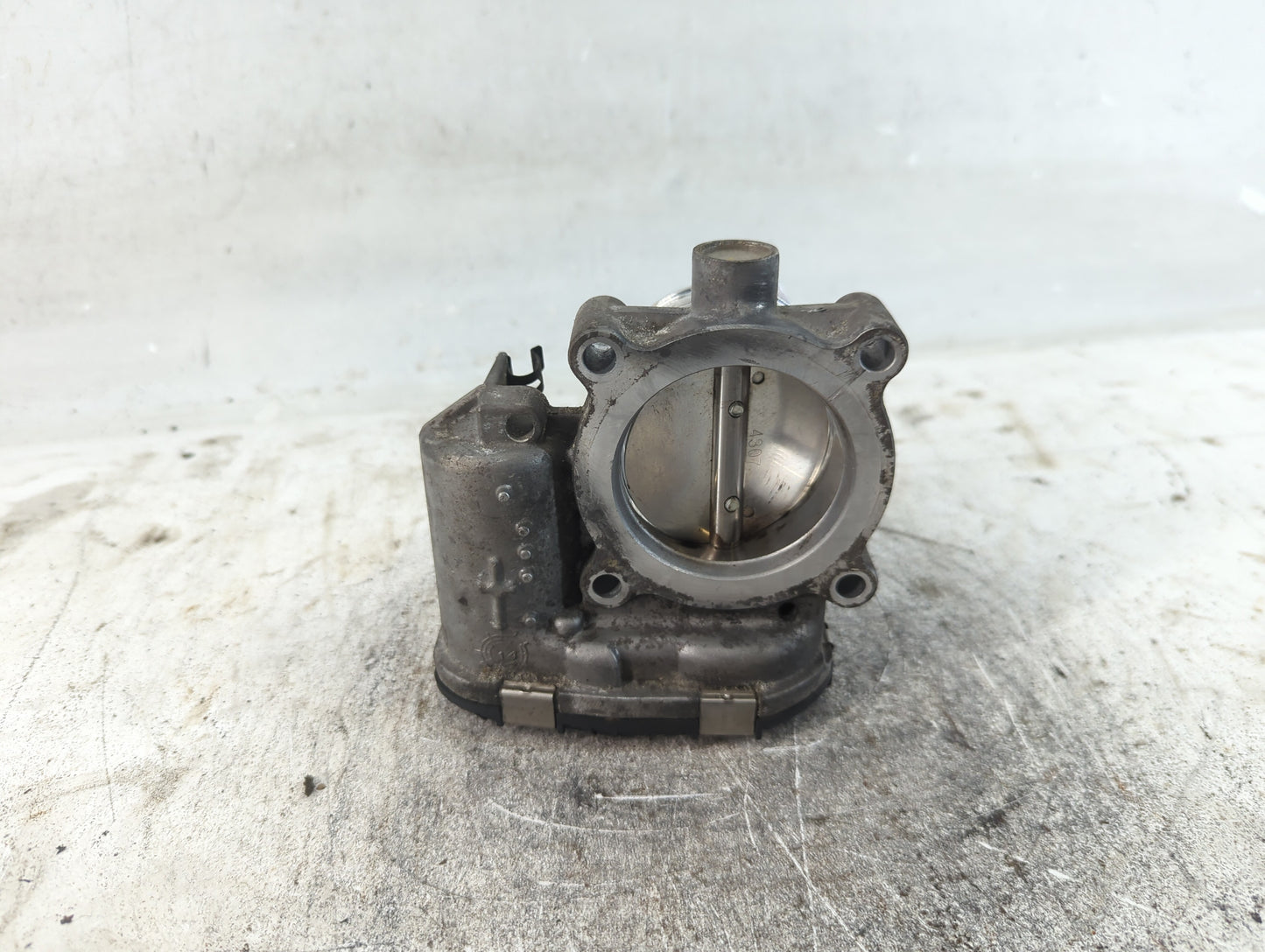 2014-2018 Ford Focus Throttle Body P/N:DS7E-9F991-BB Fits Fits 2014 2015 2016 2017 2018 2019 2020 2021 2022 OEM Used Auto Pa