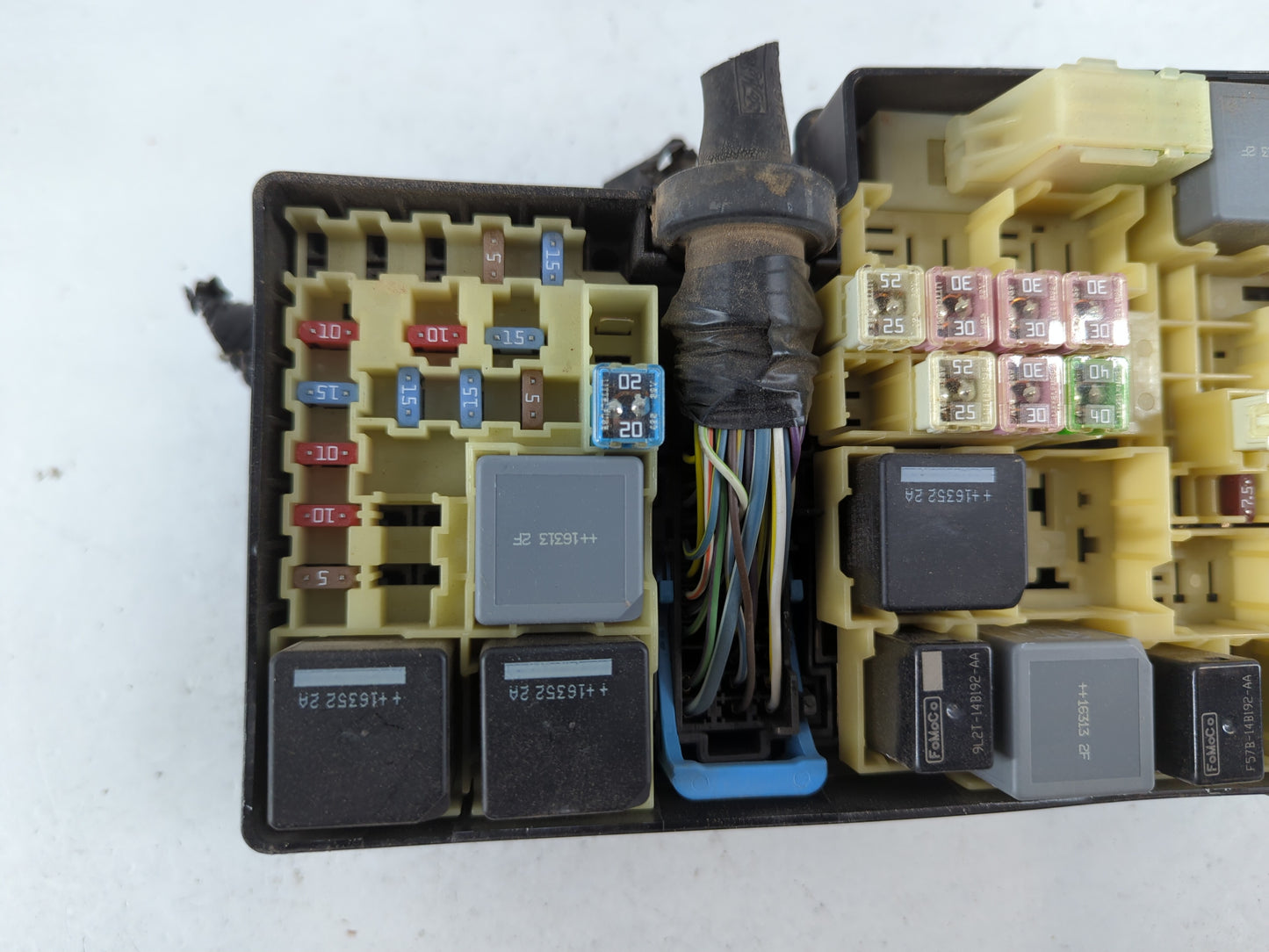 2016 Ford Focus Fusebox Fuse Box Panel Relay Module P/N:AV6T-14A067-AD Fits OEM Used Auto Parts - Oemusedautoparts1.com