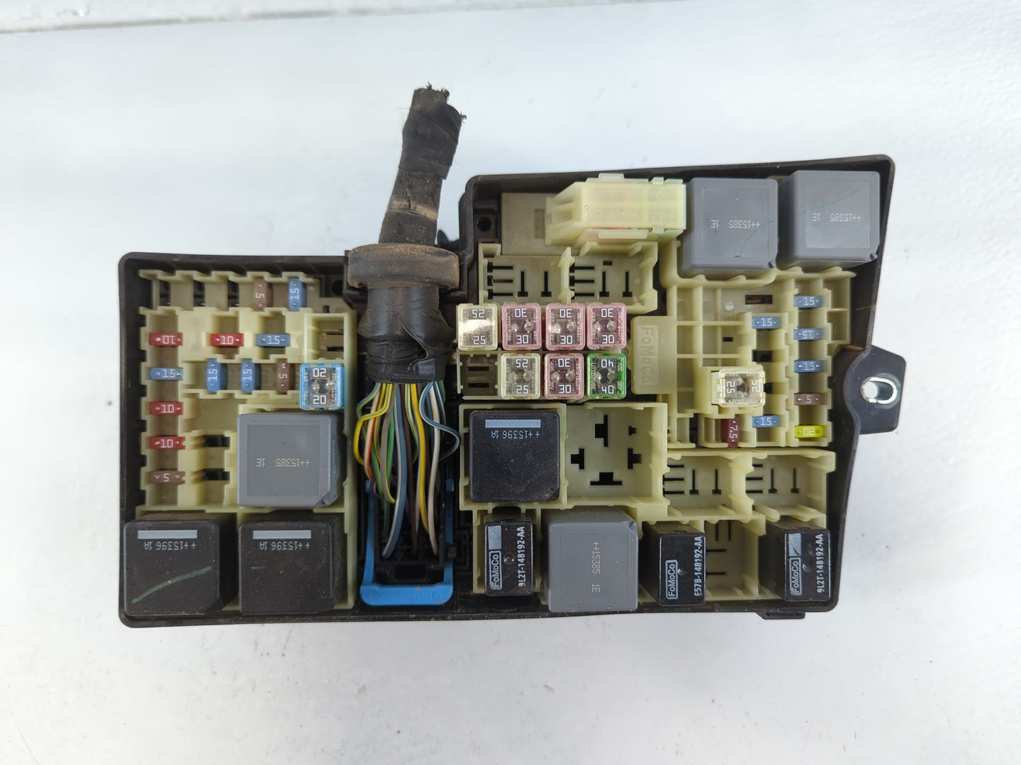 2016 Ford Focus Fusebox Fuse Box Panel Relay Module P/N:AV6T-14A067-AD Fits OEM Used Auto Parts - Oemusedautoparts1.com
