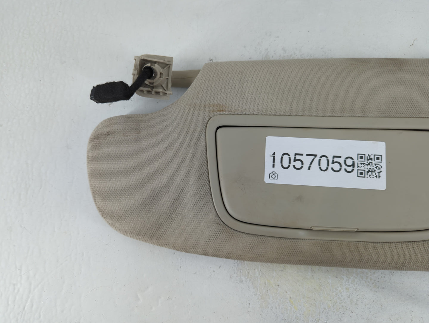 2015-2016 Ford Fusion Sun Visor Shade Replacement Passenger Right Mirror Fits Fits 2015 2016 OEM Used Auto Parts - Oemusedau