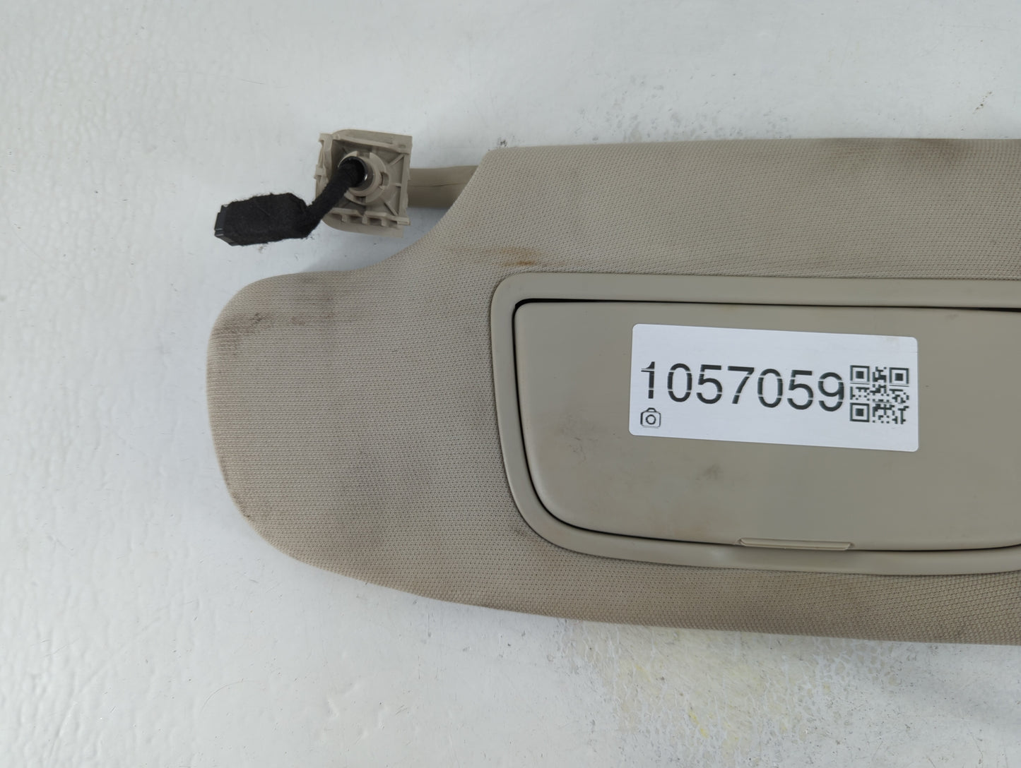 2015-2016 Ford Fusion Sun Visor Shade Replacement Passenger Right Mirror Fits Fits 2015 2016 OEM Used Auto Parts - Oemusedau