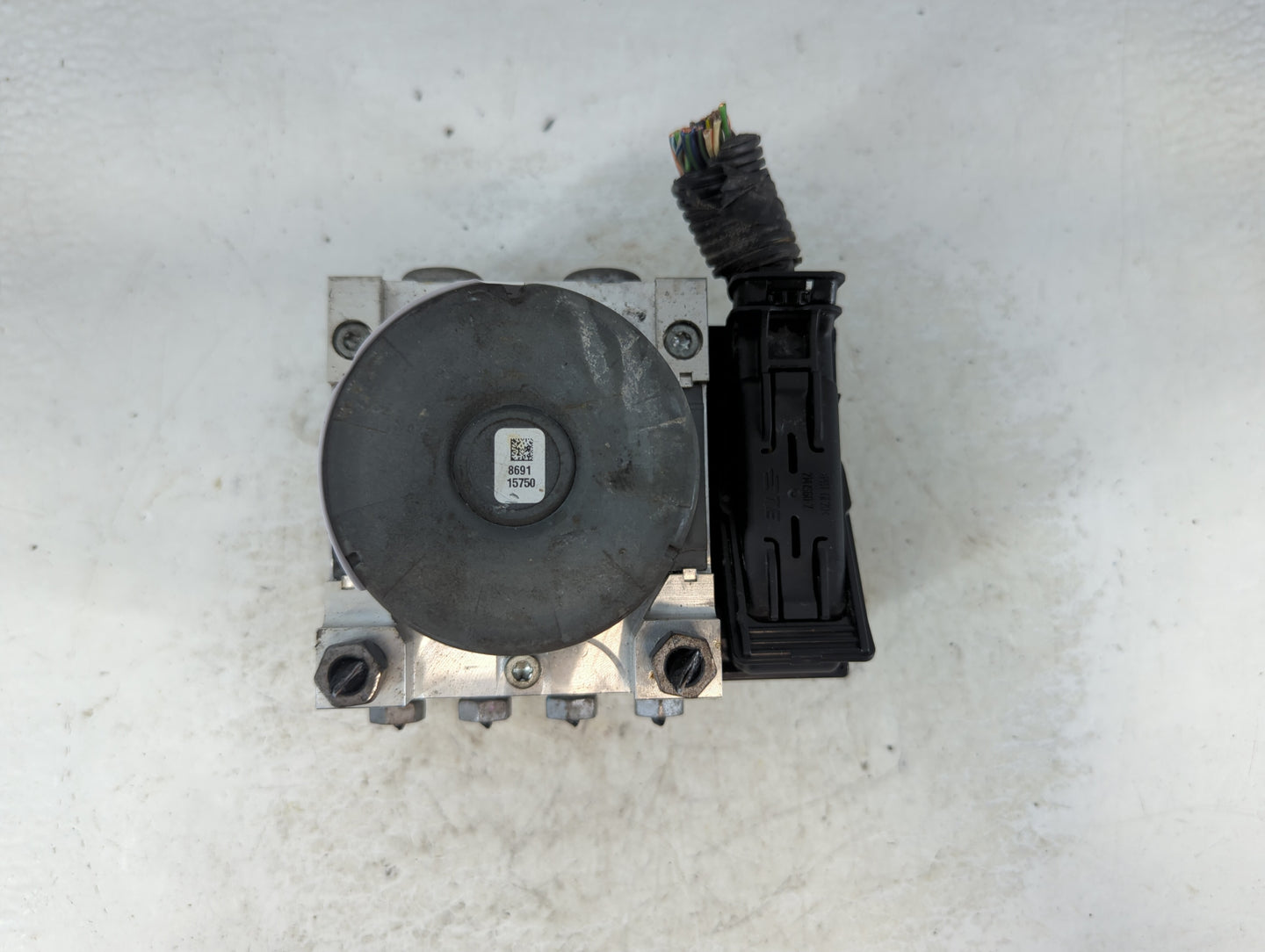 2014-2016 Ford Fusion ABS Pump Control Module Replacement P/N:EG9C-2C405-AG Fits Fits 2014 2015 2016 OEM Used Auto Parts - O