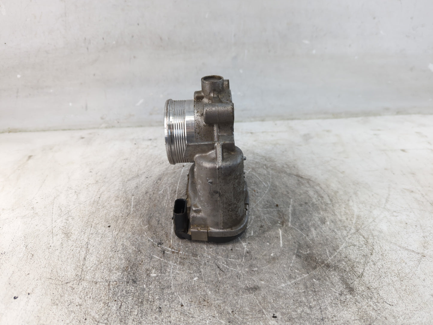 2014-2020 Ford Fusion Throttle Body P/N:DS7E-9F991-BB Fits Fits 2014 2015 2016 2017 2018 2019 2020 2021 2022 OEM Used Auto P