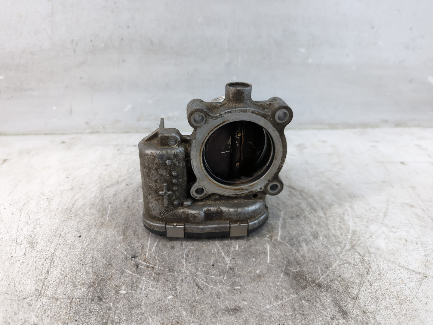 2014-2020 Ford Fusion Throttle Body P/N:DS7E-9F991-BB Fits Fits 2014 2015 2016 2017 2018 2019 2020 2021 2022 OEM Used Auto P