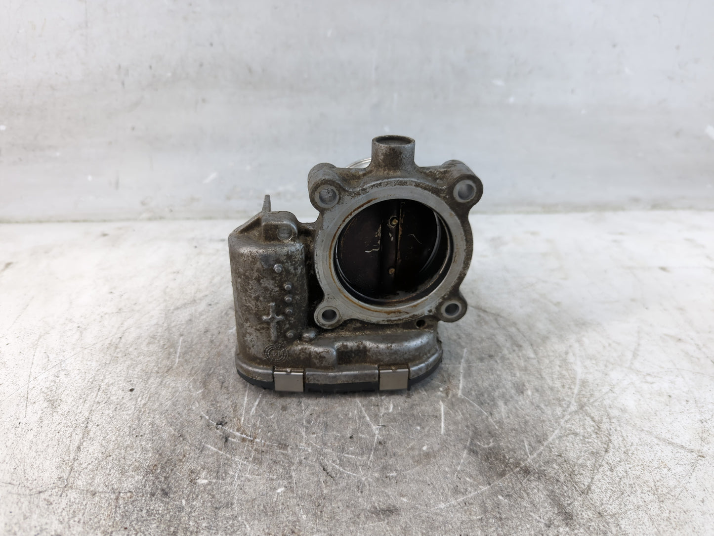 2014-2020 Ford Fusion Throttle Body P/N:DS7E-9F991-BB Fits Fits 2014 2015 2016 2017 2018 2019 2020 2021 2022 OEM Used Auto P