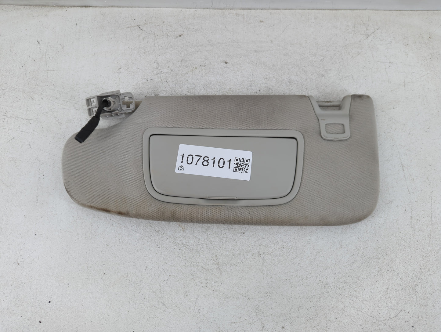2015-2016 Ford Fusion Sun Visor Shade Replacement Passenger Right Mirror Fits Fits 2015 2016 OEM Used Auto Parts - Oemusedau