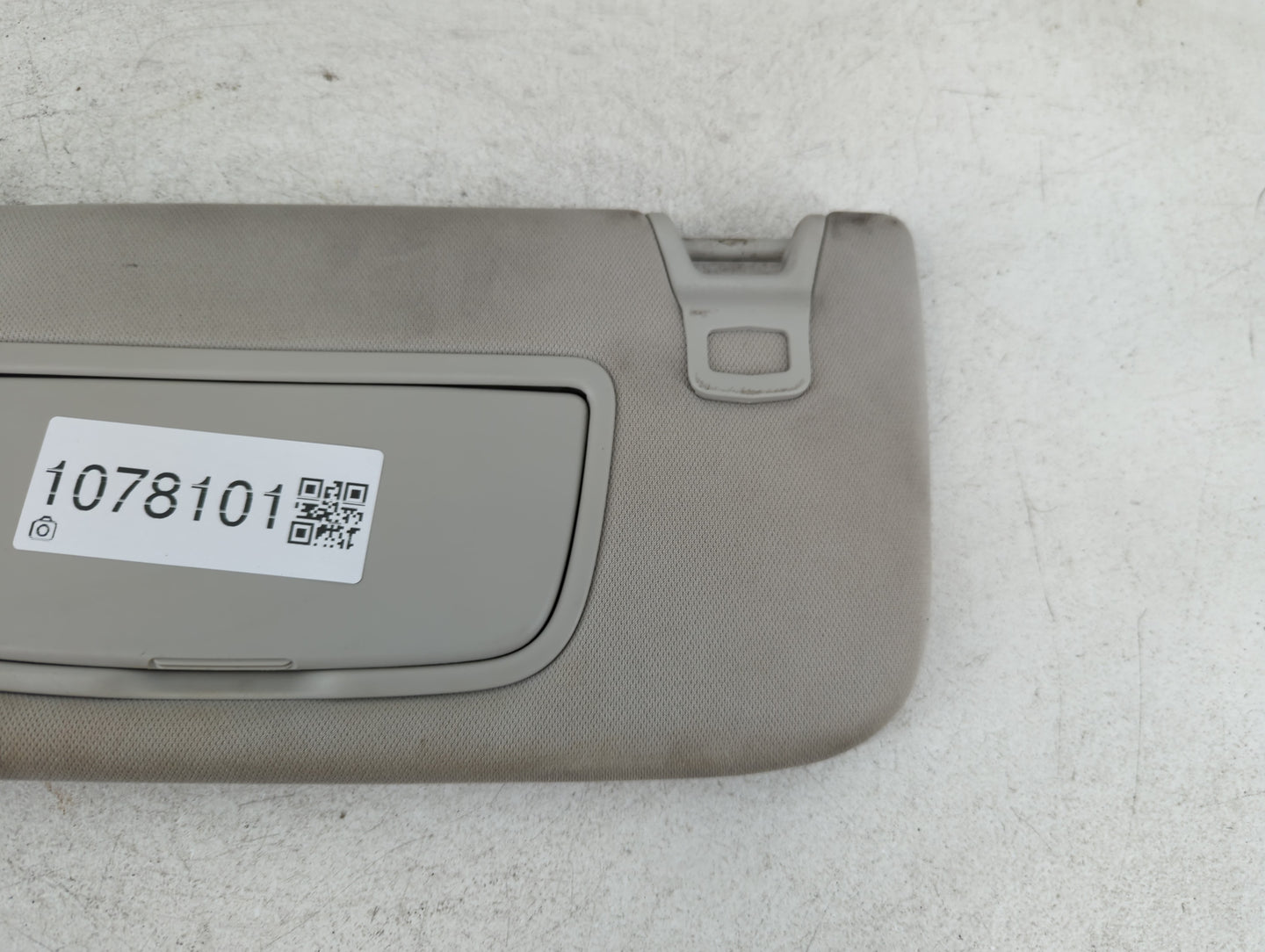 2015-2016 Ford Fusion Sun Visor Shade Replacement Passenger Right Mirror Fits Fits 2015 2016 OEM Used Auto Parts - Oemusedau