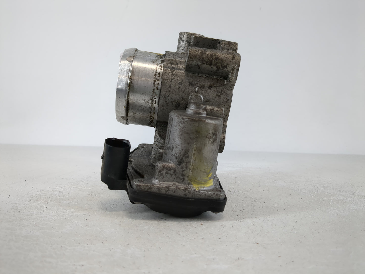 2014-2020 Ford Fusion Throttle Body P/N:DS7G-9F991-BB Fits Fits 2014 2015 2016 2017 2018 2019 2020 OEM Used Auto Parts - Oem