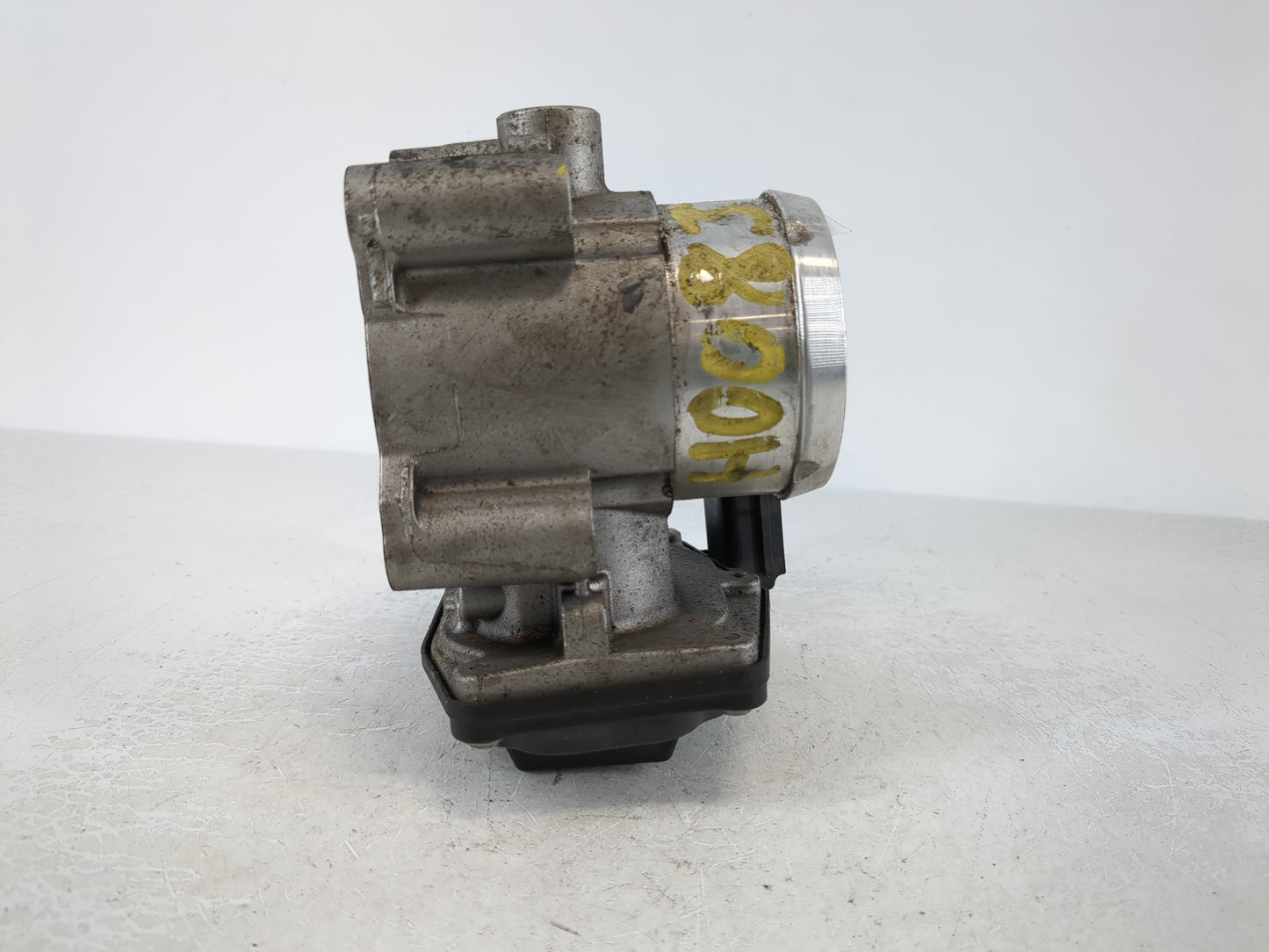 2014-2020 Ford Fusion Throttle Body P/N:DS7G-9F991-BB Fits Fits 2014 2015 2016 2017 2018 2019 2020 OEM Used Auto Parts - Oem