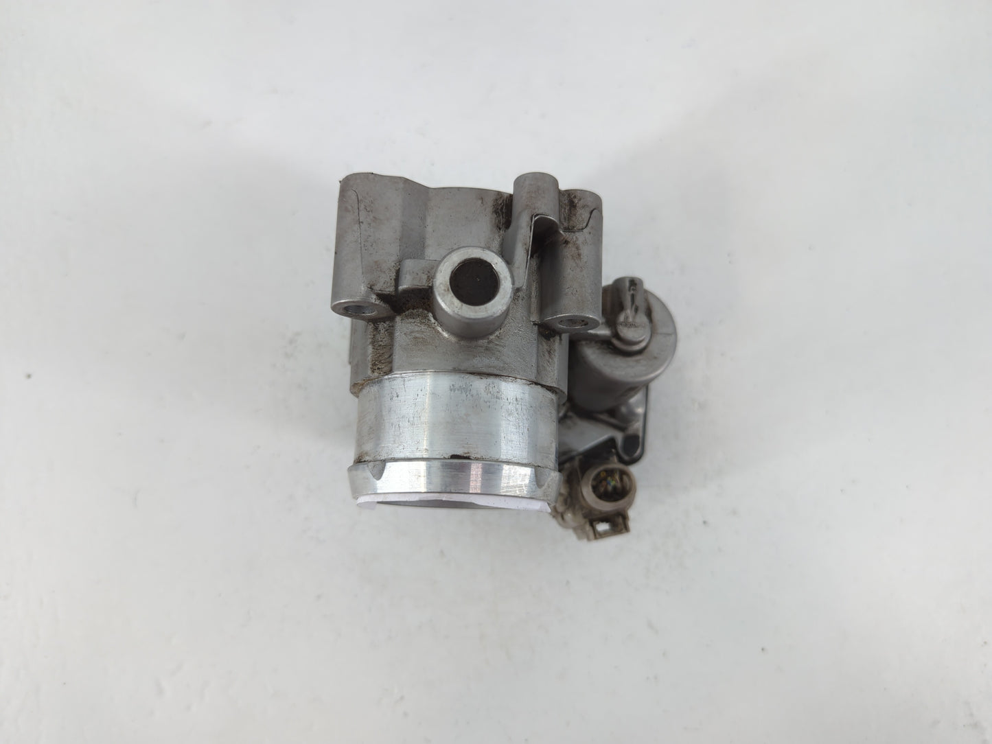 2014-2020 Ford Fusion Throttle Body P/N:DS7G-9F991-BB DS7G-9F991-CA Fits Fits 2014 2015 2016 2017 2018 2019 2020 OEM Used Au