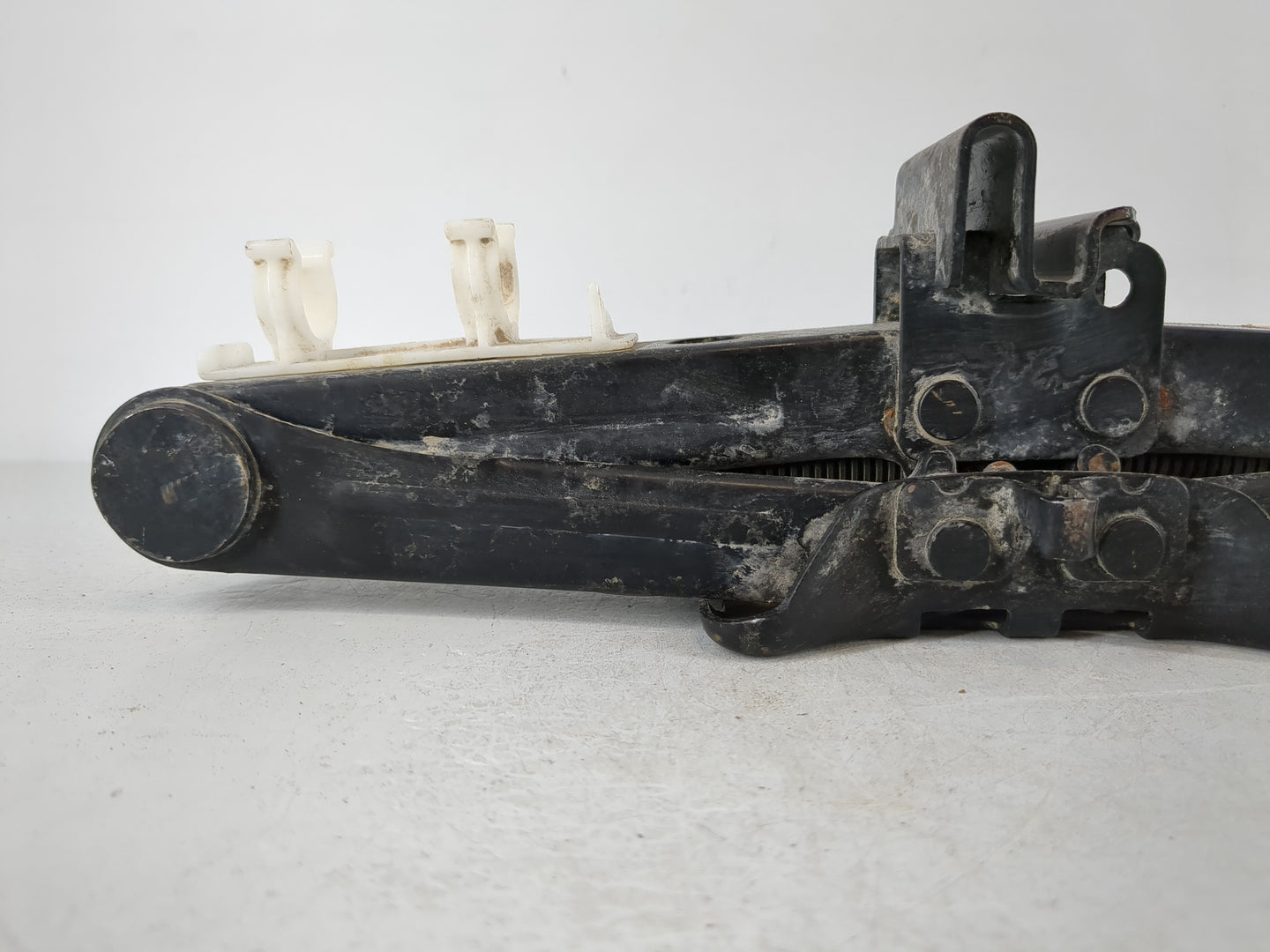 2016 Ford Fusion Spare Scissor Car Jack 1120609 - Oemusedautoparts1.com
