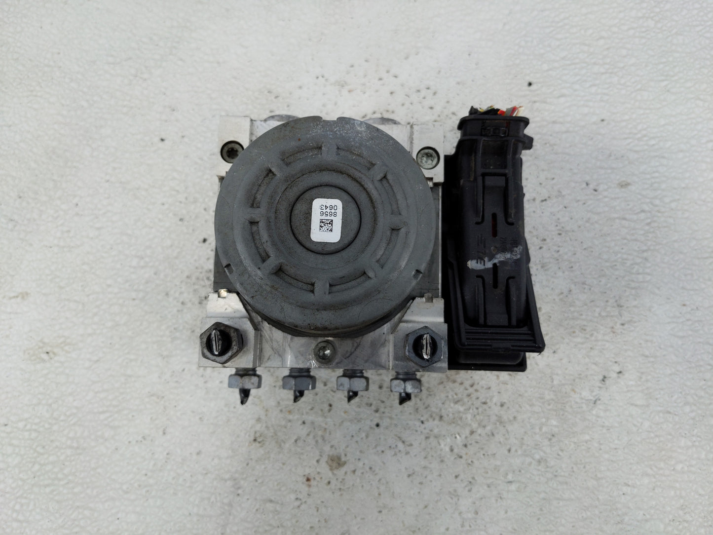 2014-2016 Ford Fusion ABS Pump Control Module Replacement P/N:DG9C-2C405-FB Fits Fits 2014 2015 2016 OEM Used Auto Parts - O