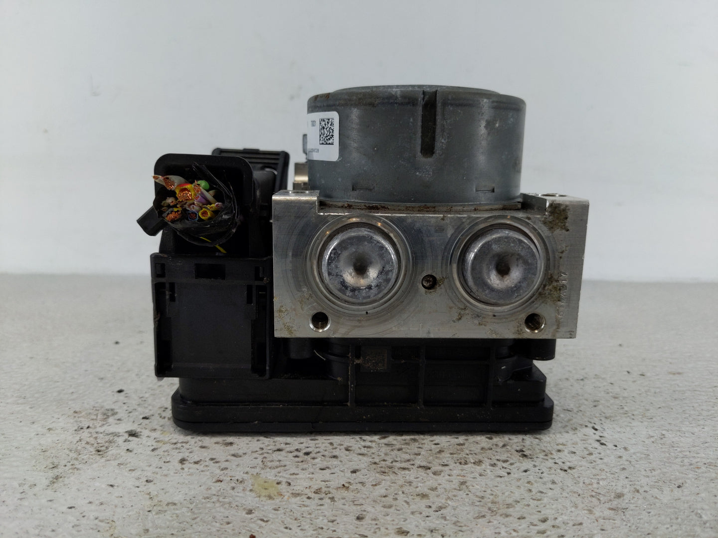 2014-2016 Ford Fusion ABS Pump Control Module Replacement P/N:DG9C-2C405-FB Fits Fits 2014 2015 2016 OEM Used Auto Parts - O