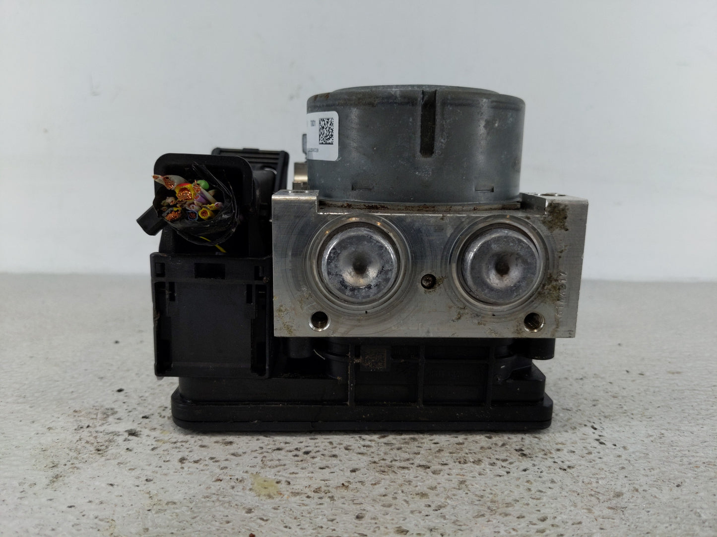 2014-2016 Ford Fusion ABS Pump Control Module Replacement P/N:DG9C-2C405-FB Fits Fits 2014 2015 2016 OEM Used Auto Parts - O