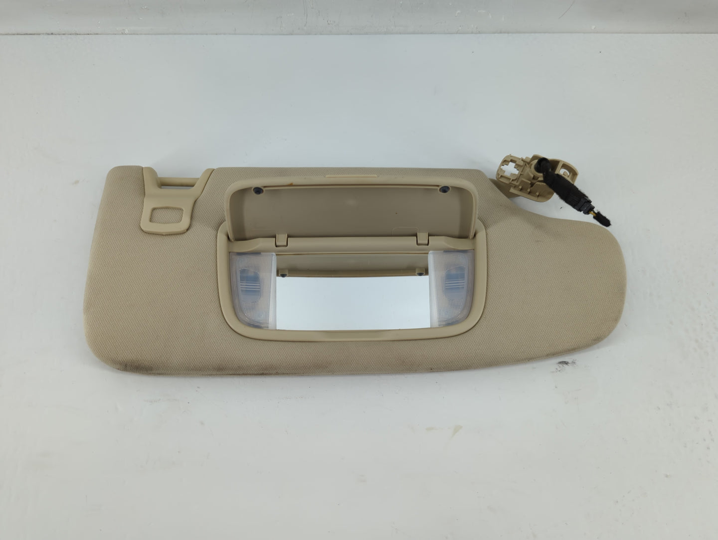 2015-2016 Ford Fusion Sun Visor Shade Replacement Passenger Right Mirror Fits Fits 2015 2016 OEM Used Auto Parts - Oemusedau