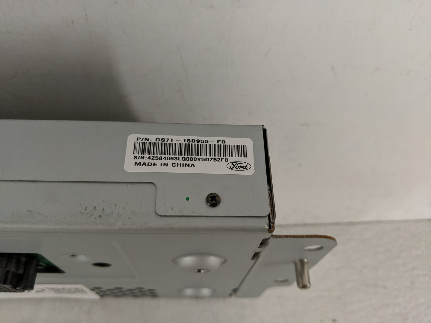2013-2016 Ford Fusion Information Display Screen - Oemusedautoparts1.com
