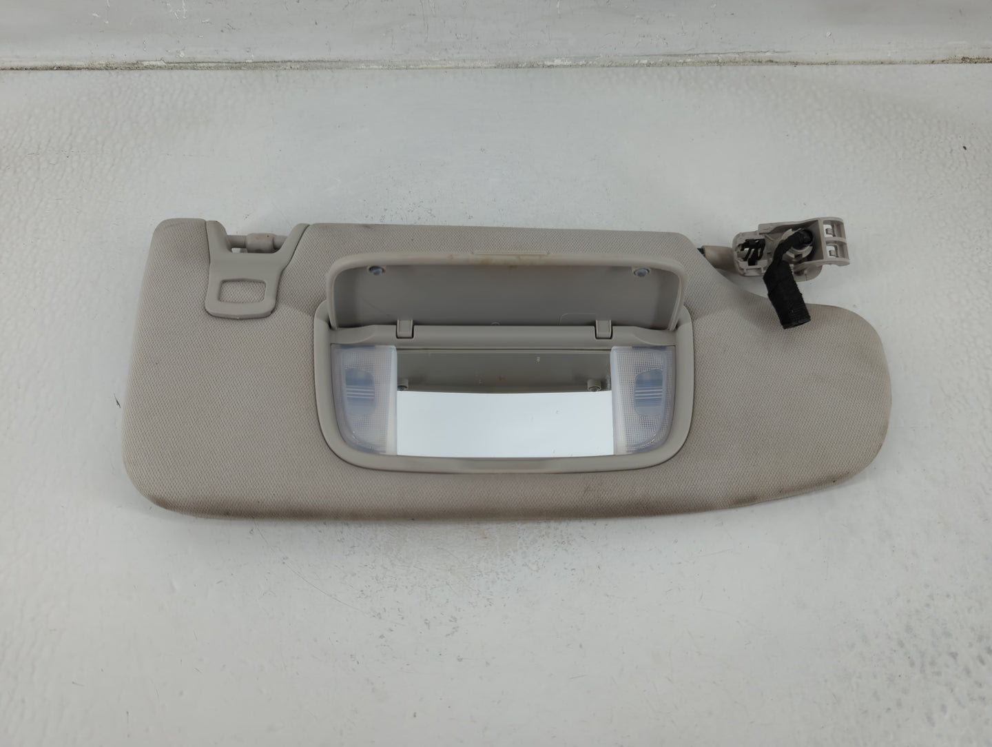 2015-2016 Ford Fusion Sun Visor Shade Replacement Passenger Right Mirror Fits Fits 2015 2016 OEM Used Auto Parts - Oemusedau