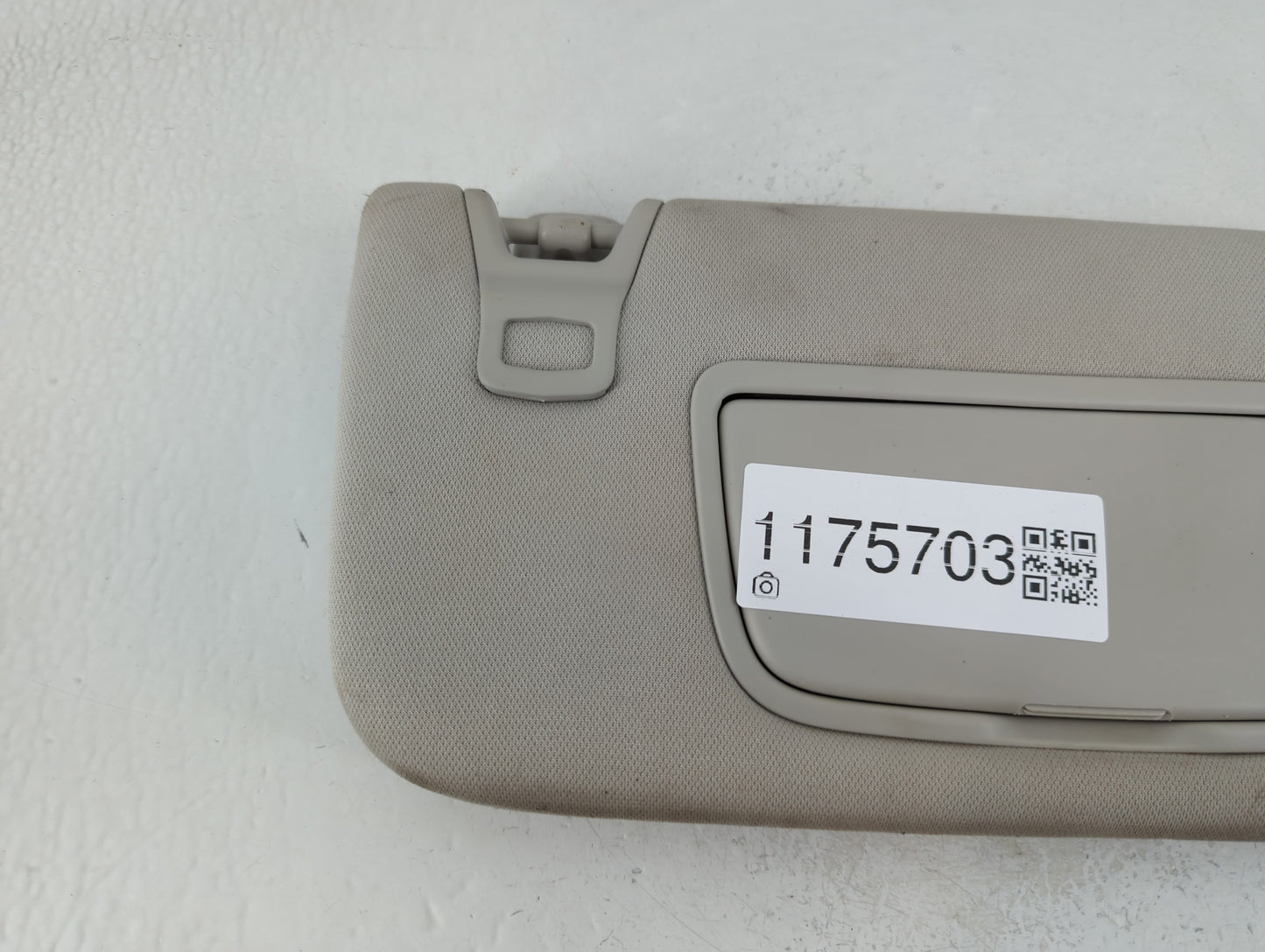 2015-2016 Ford Fusion Sun Visor Shade Replacement Passenger Right Mirror Fits Fits 2015 2016 OEM Used Auto Parts - Oemusedau