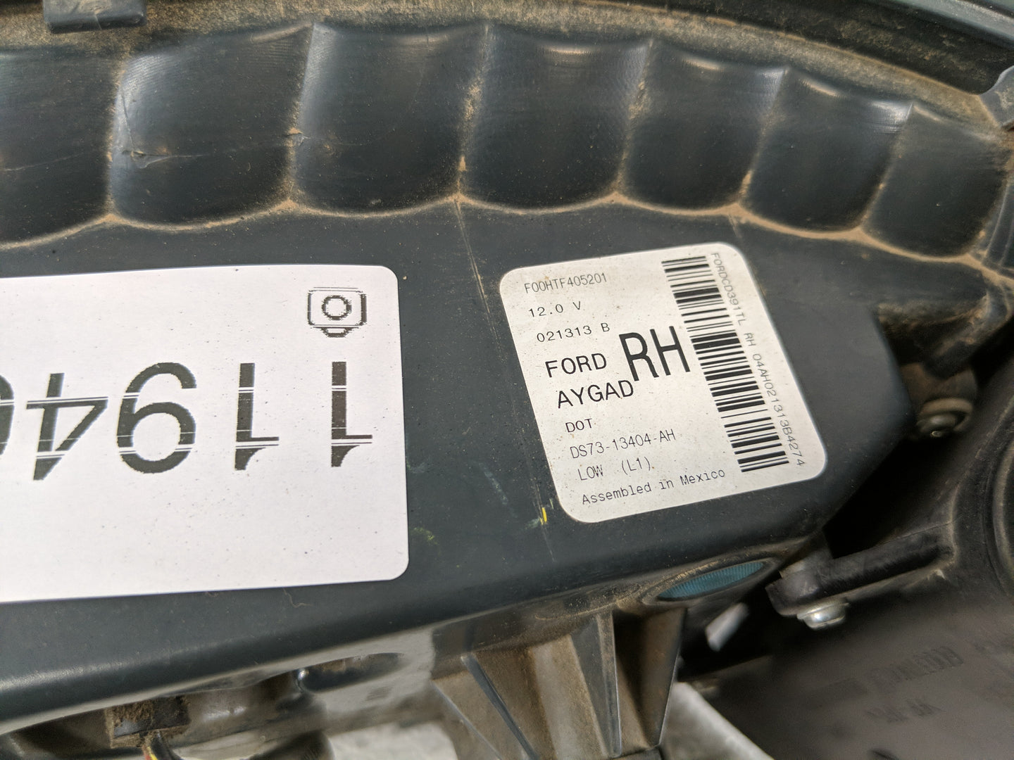 2013-2016 Ford Fusion Tail Light Assembly Passenger Right OEM P/N:DS73-13404-AH Fits Fits 2013 2014 2015 2016 OEM Used Auto 