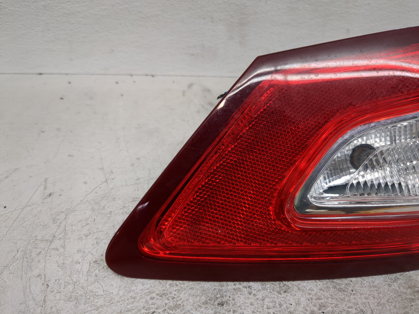 2013-2016 Ford Fusion Driver Left Side Deck Lid Mounted Tail Light 1197500 - Oemusedautoparts1.com