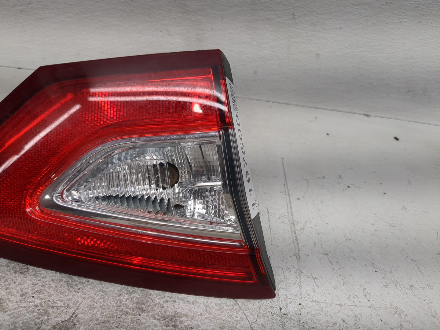 2013-2016 Ford Fusion Driver Left Side Deck Lid Mounted Tail Light 1197500 - Oemusedautoparts1.com