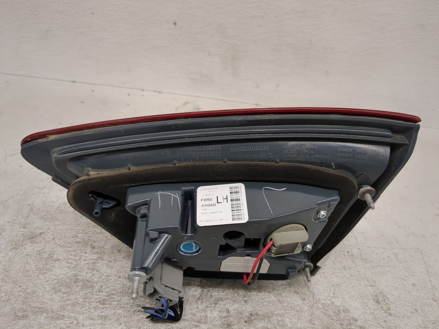 2013-2016 Ford Fusion Driver Left Side Deck Lid Mounted Tail Light 1197500 - Oemusedautoparts1.com