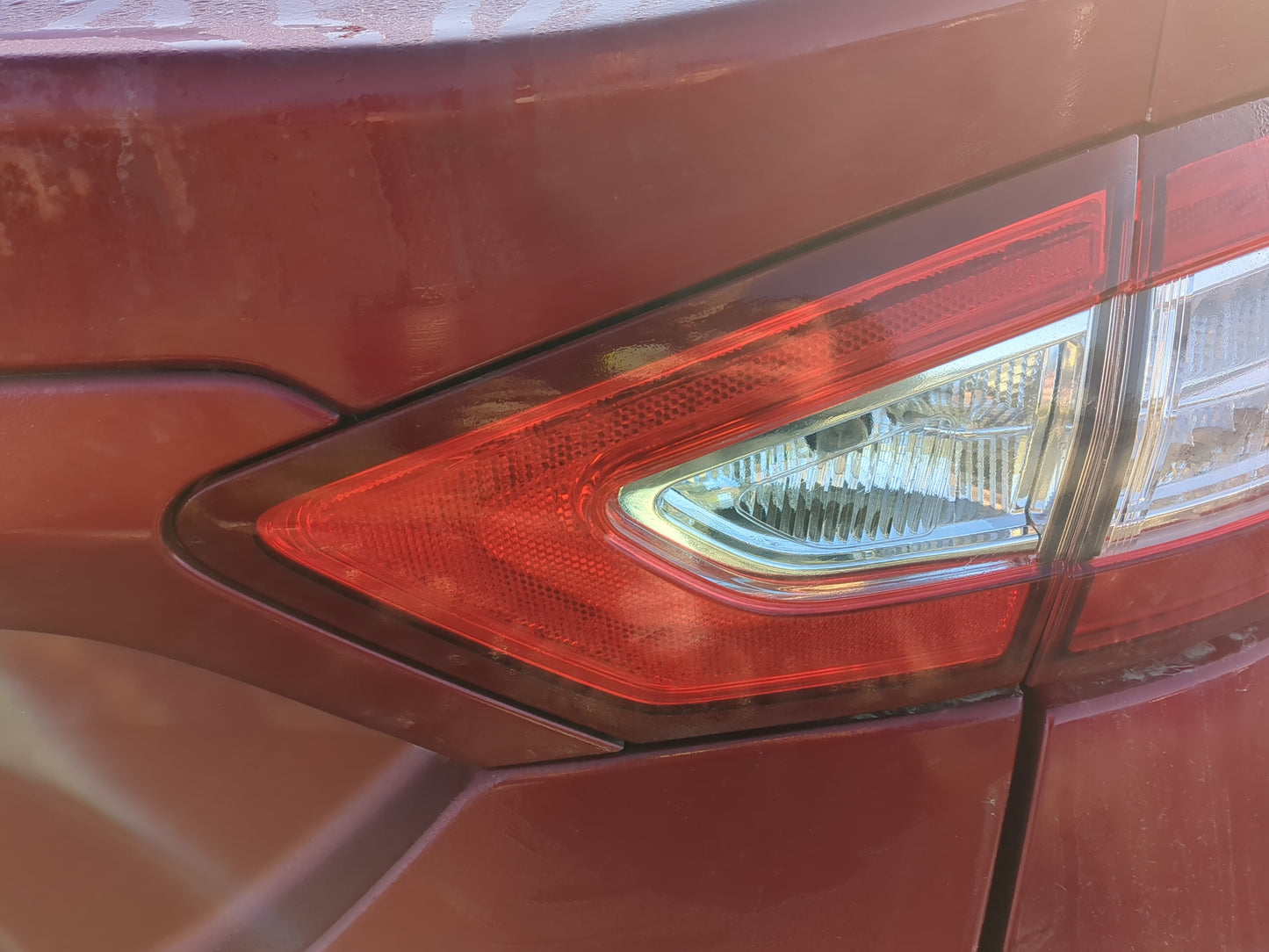 2013-2016 Ford Fusion Passenger Right Side Deck Lid Mounted Tail Light 1197910 - Oemusedautoparts1.com