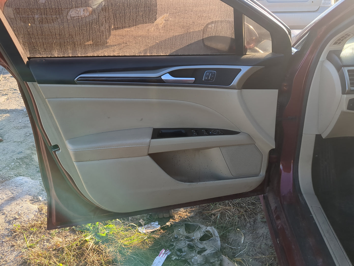 2013-2020 Ford Fusion Driver Front Door Oem 1197944 - Oemusedautoparts1.com