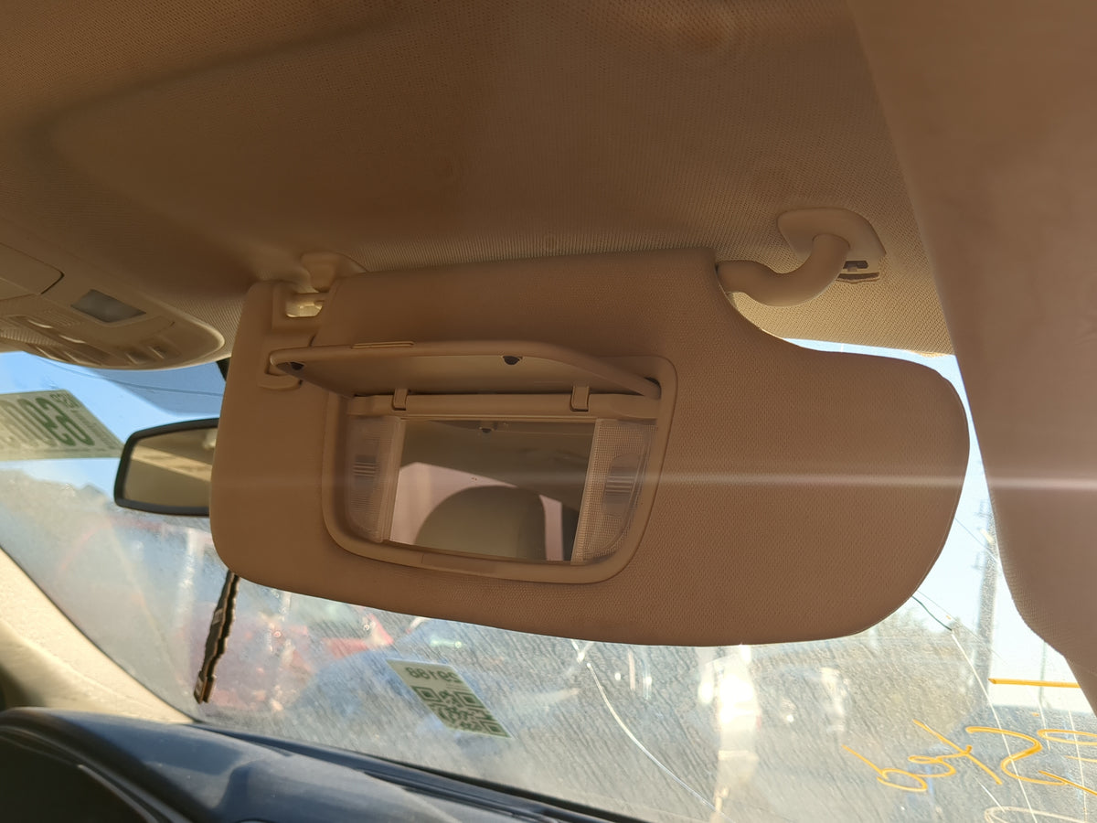 2015-2016 Ford Fusion Sun Visor Shade Replacement Passenger Right Mirror Fits Fits 2015 2016 OEM Used Auto Parts - Oemusedau