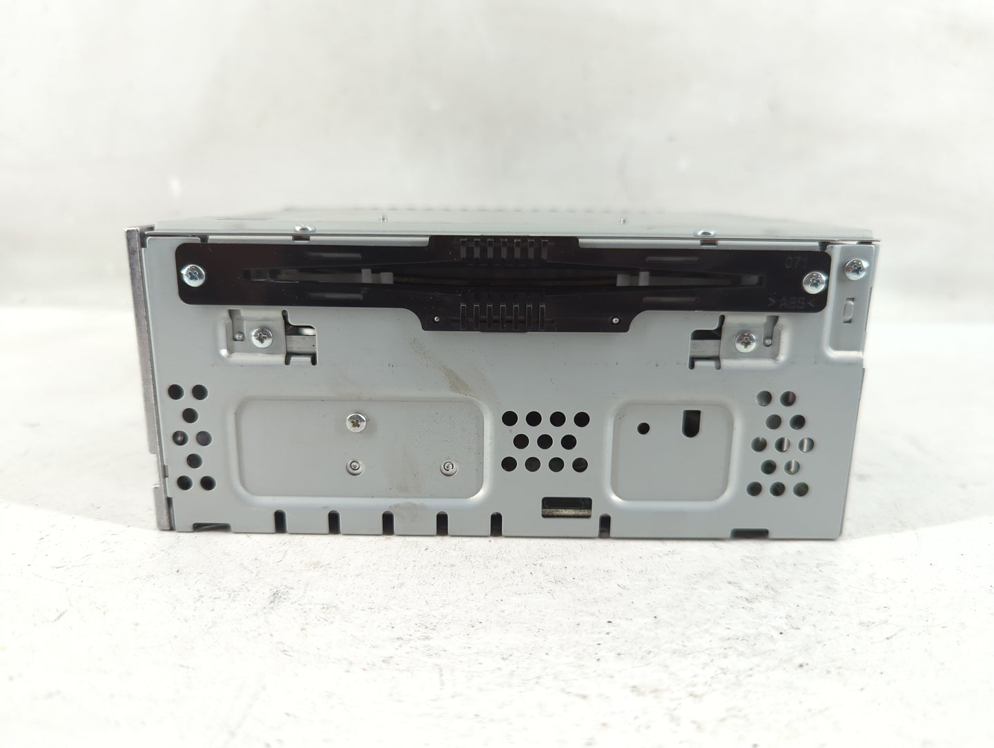 2016 Ford Fusion Radio AM FM Cd Player Receiver Replacement Fits OEM Used Auto Parts - Oemusedautoparts1.com
