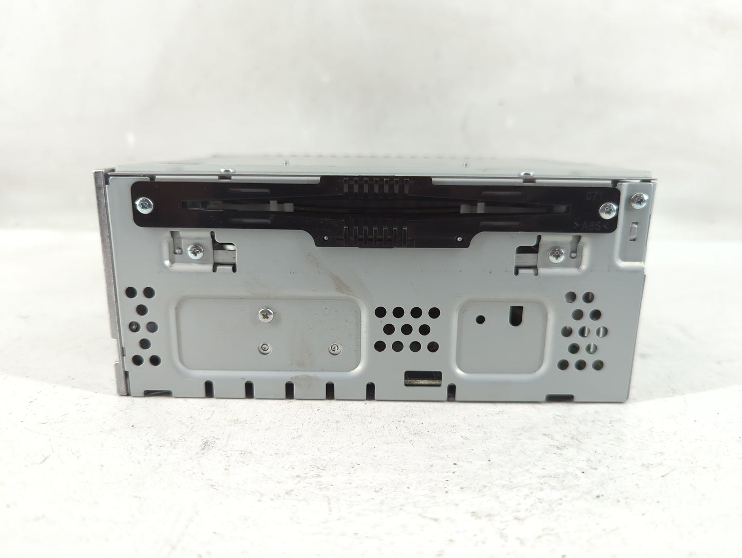 2016 Ford Fusion Radio AM FM Cd Player Receiver Replacement Fits OEM Used Auto Parts - Oemusedautoparts1.com