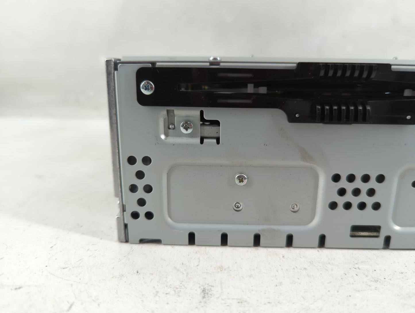 2016 Ford Fusion Radio AM FM Cd Player Receiver Replacement Fits OEM Used Auto Parts - Oemusedautoparts1.com