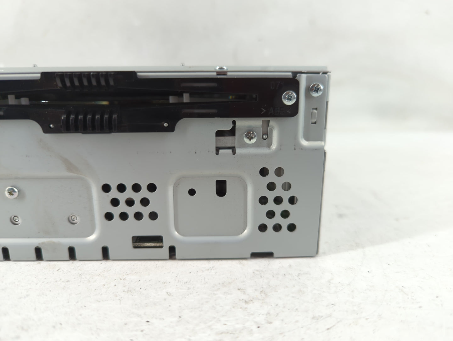 2016 Ford Fusion Radio AM FM Cd Player Receiver Replacement Fits OEM Used Auto Parts - Oemusedautoparts1.com