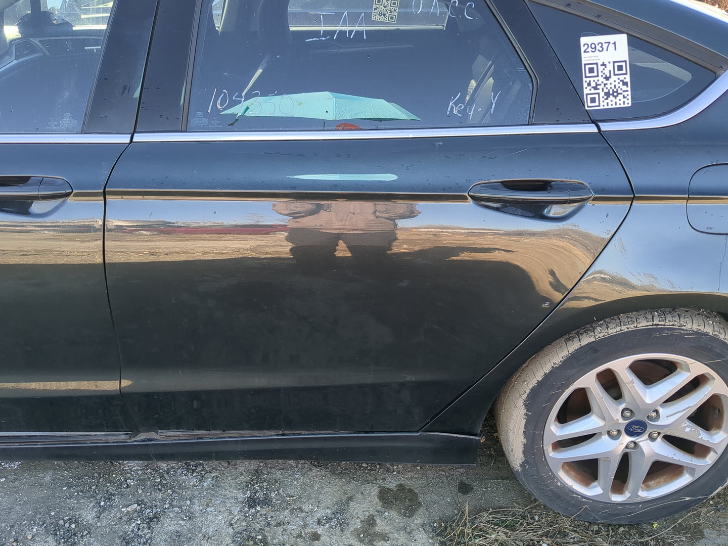 2013-2016 Ford Fusion Driver Rear Door Oem - Oemusedautoparts1.com