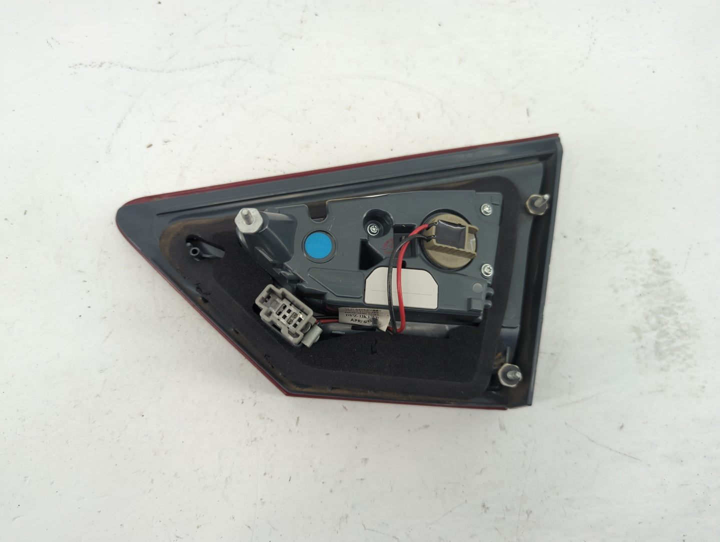 2013 Ford Fusion Driver Left Side Tail Light Taillight Deck Lid Mounted - Oemusedautoparts1.com