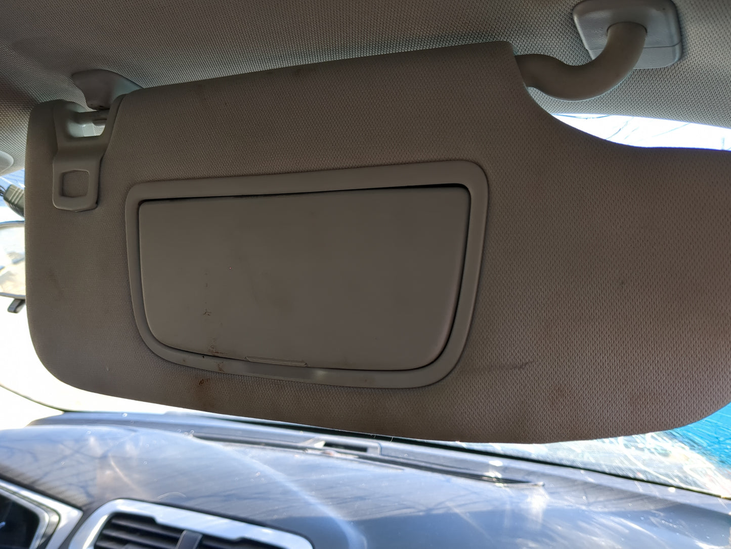 2015-2016 Ford Fusion Sun Visor Shade Replacement Passenger Right Mirror Fits Fits 2015 2016 OEM Used Auto Parts - Oemusedau