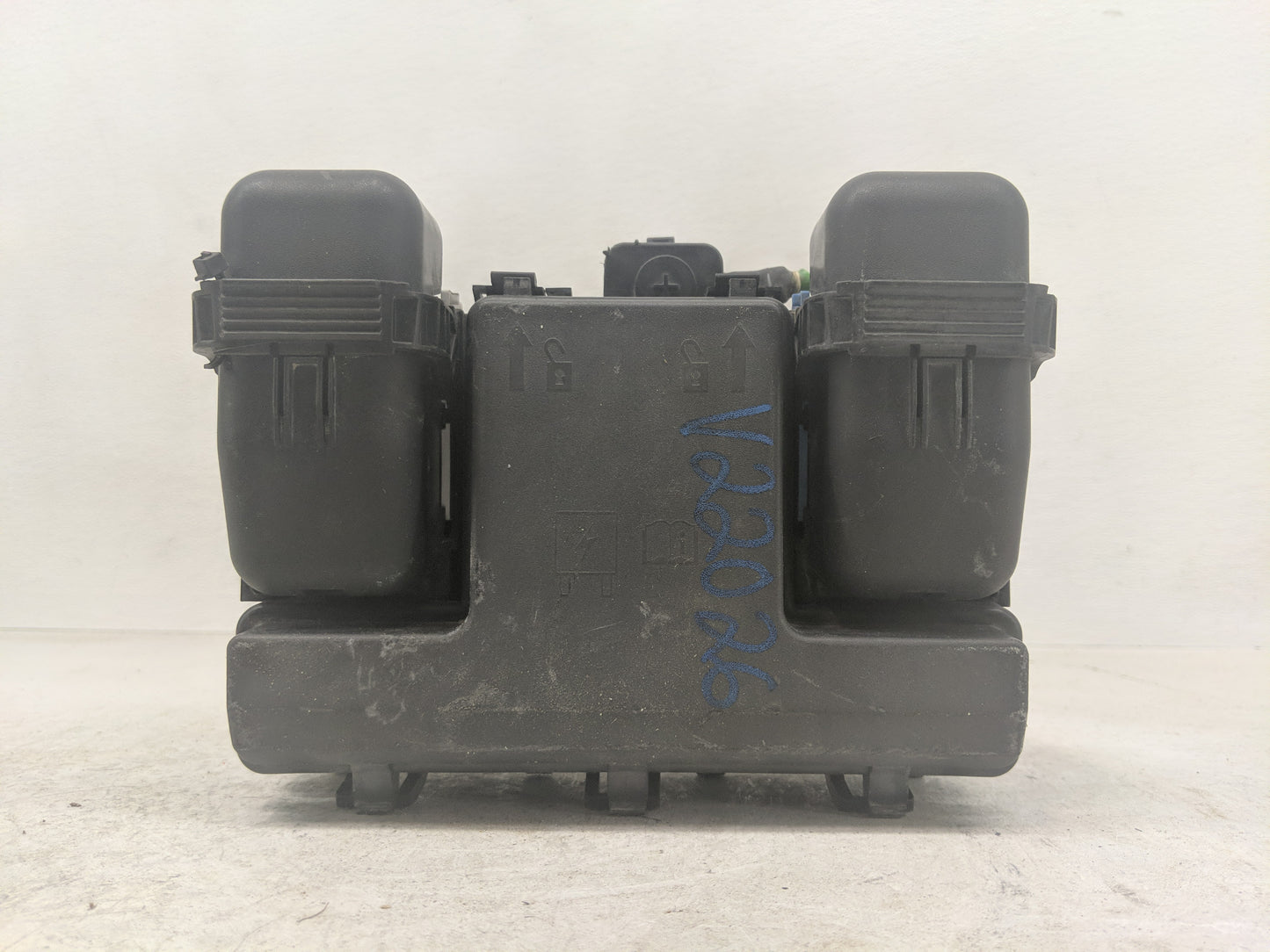 2015-2016 Ford Fusion Fusebox Fuse Box Panel Relay Module Fits Fits 2015 2016 OEM Used Auto Parts - Oemusedautoparts1.com