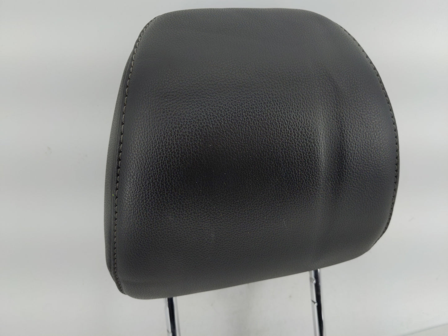 2016 Ford Fusion Headrest Head Rest Front Driver Passenger Seat Fits Fits 1999 2000 2001 2002 OEM Used Auto Parts - Oemuseda