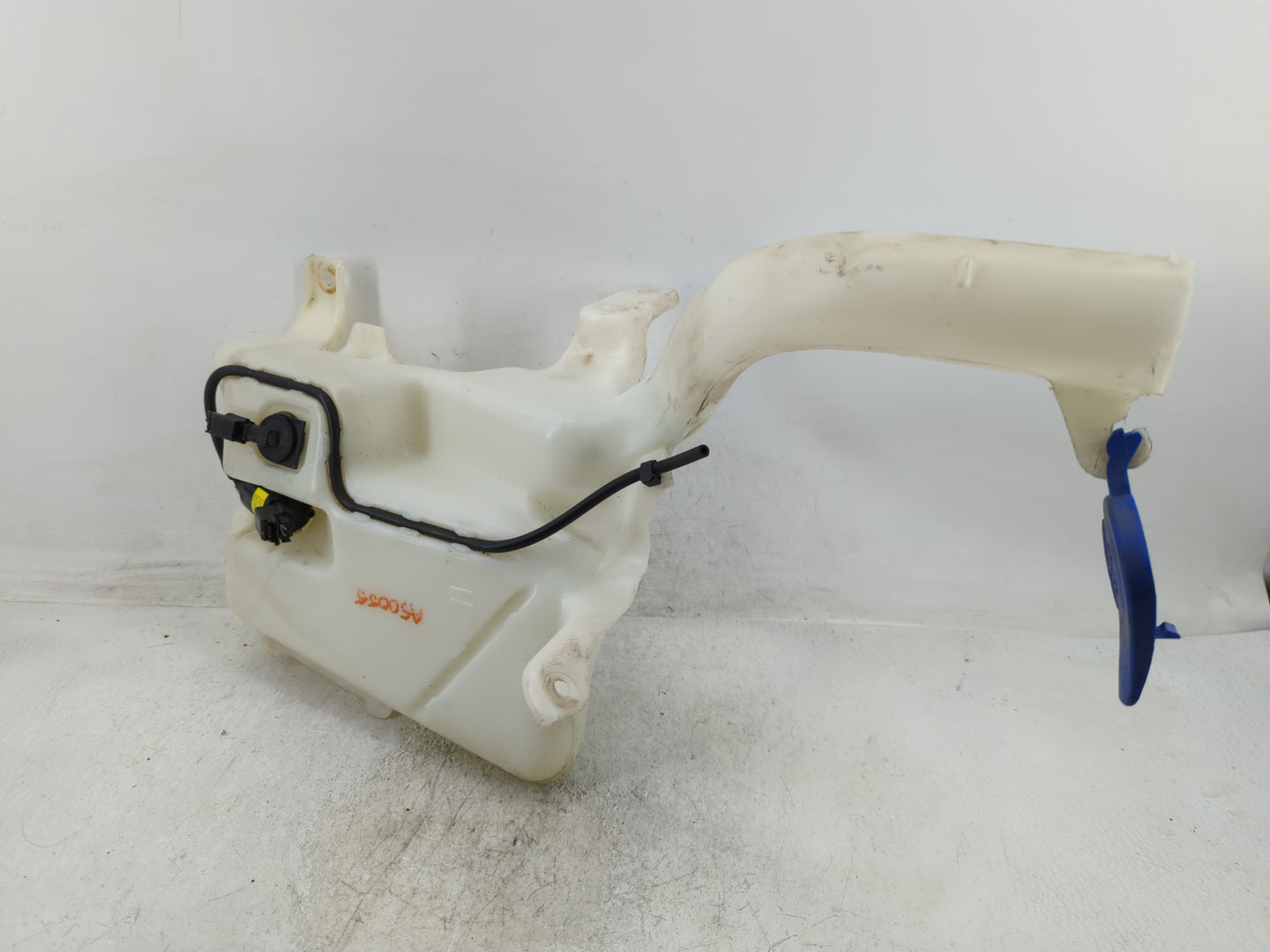 2015-2016 Ford Fusion Windshield Washer Fluid Reservoir Bottle Oem - Oemusedautoparts1.com