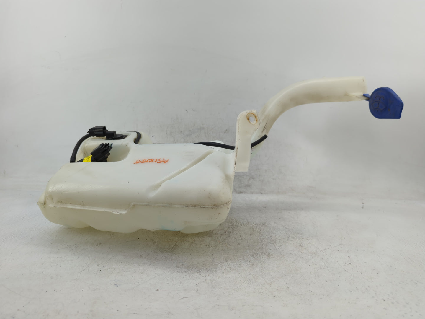 2015-2016 Ford Fusion Windshield Washer Fluid Reservoir Bottle Oem - Oemusedautoparts1.com