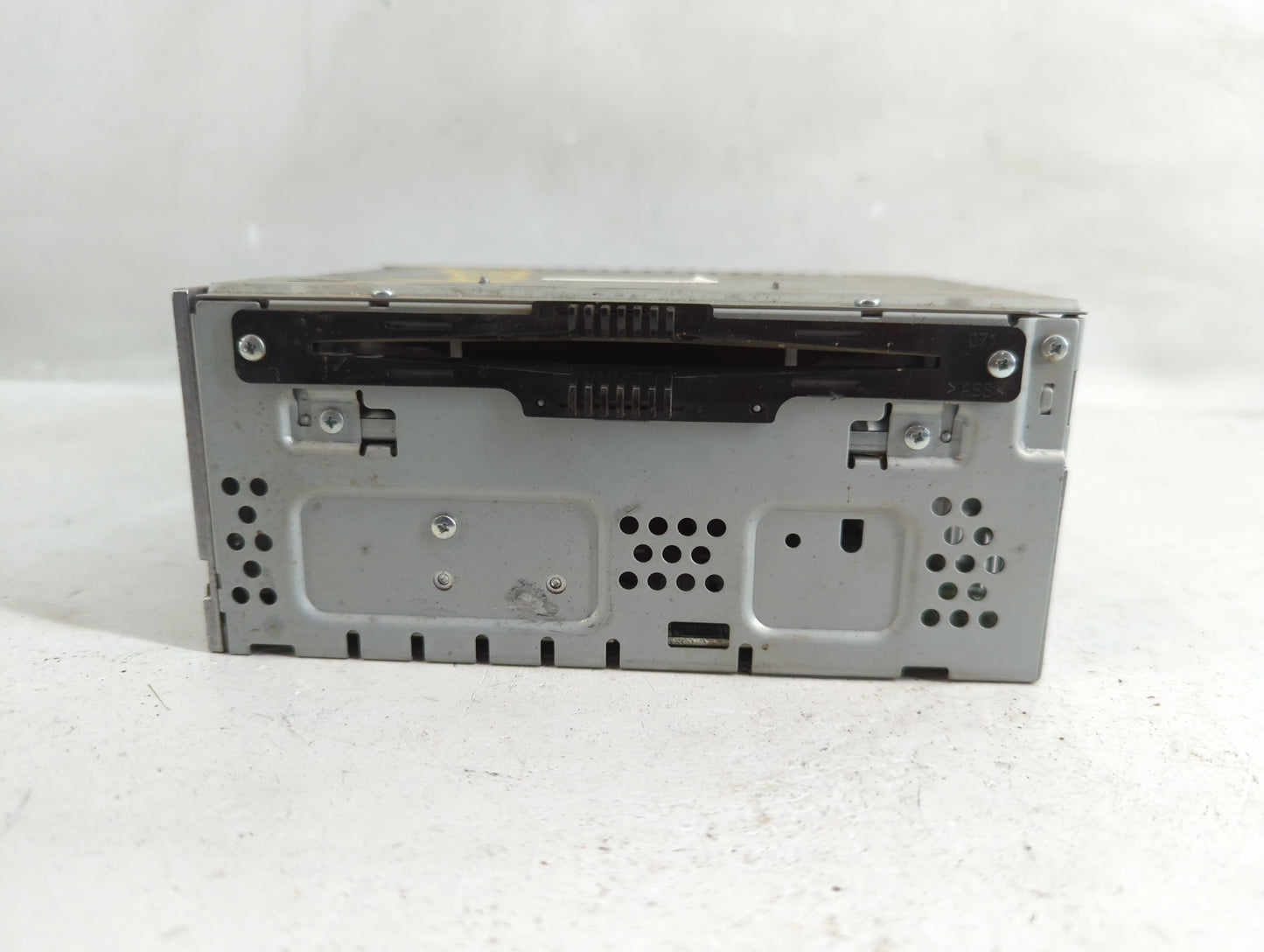 2016 Ford Fusion Radio AM FM Cd Player Receiver Replacement P/N:CQ-FJ22E0UMF Fits OEM Used Auto Parts - Oemusedautoparts1.co