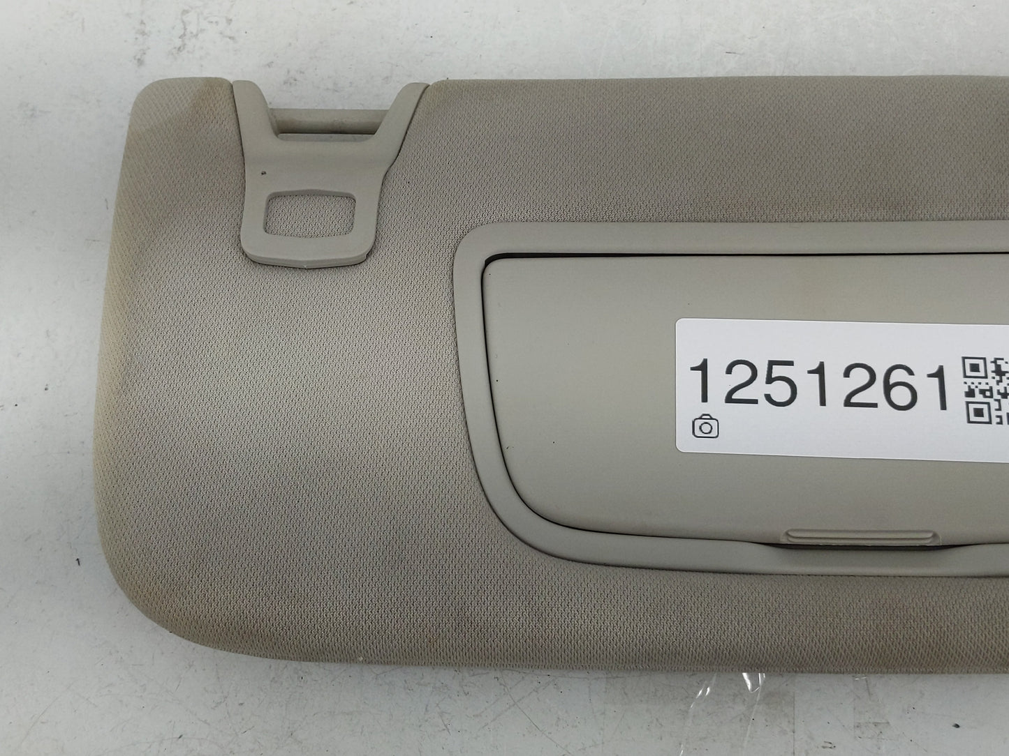 2015-2016 Ford Fusion Sun Visor Shade Replacement Passenger Right Mirror Fits Fits 2015 2016 OEM Used Auto Parts - Oemusedau