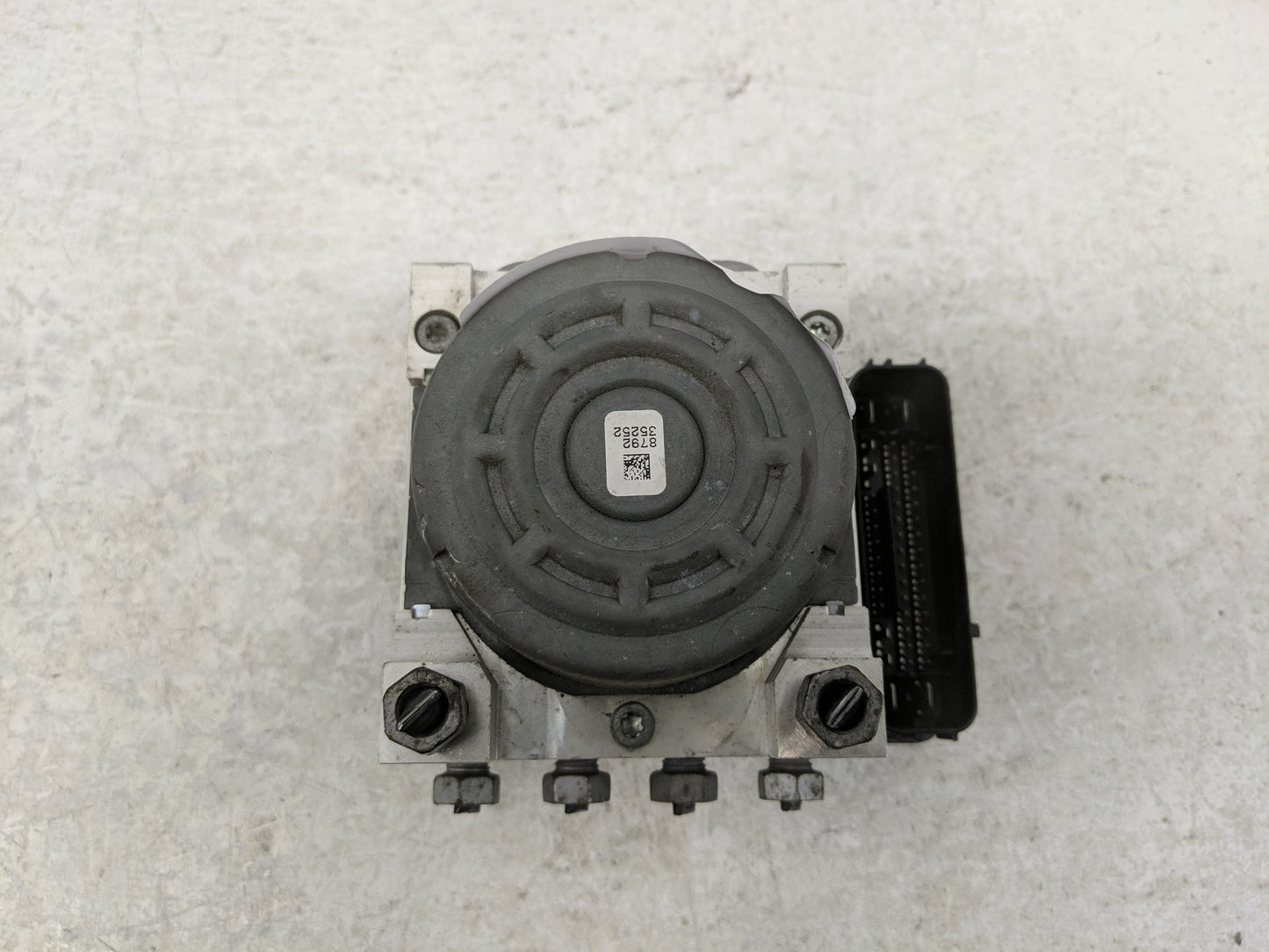 2014-2016 Ford Fusion ABS Pump Control Module Replacement P/N:EG9C-2C405-AG Fits Fits 2014 2015 2016 OEM Used Auto Parts - O