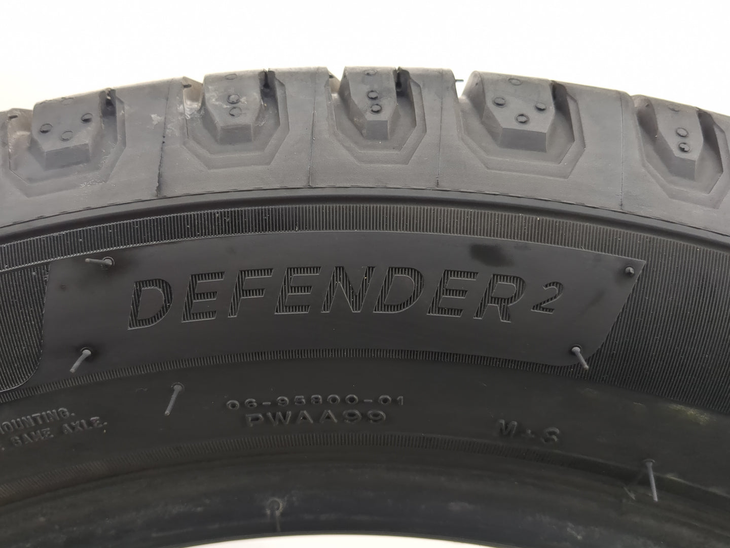 Used Tire 235/50R17 MICHELIN DEFENDER 2 96H - Tread Depth 11/32 - Oemusedautoparts1.com
